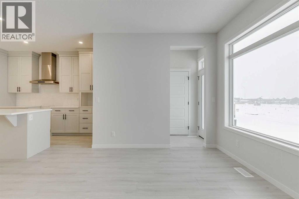 186 Creekside Manor Sw, Calgary, Alberta  T2X 6J5 - Photo 18 - A2272147