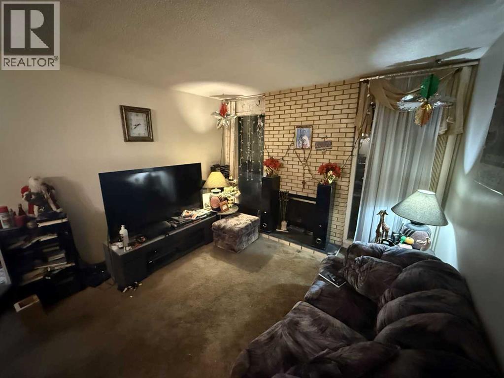 24 Bermuda Road Nw, Calgary, Alberta  T3K 1G6 - Photo 7 - A2279727