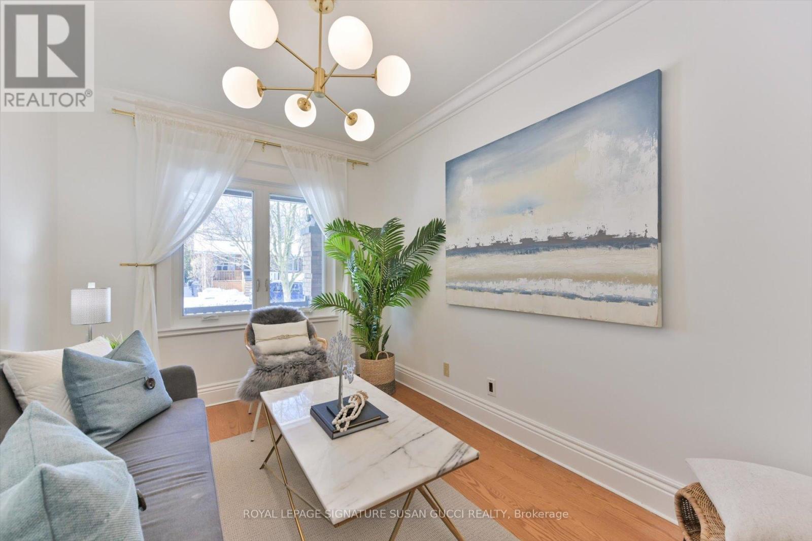 925 Greenwood Avenue, Toronto, Ontario  M4J 4C2 - Photo 7 - E12715674