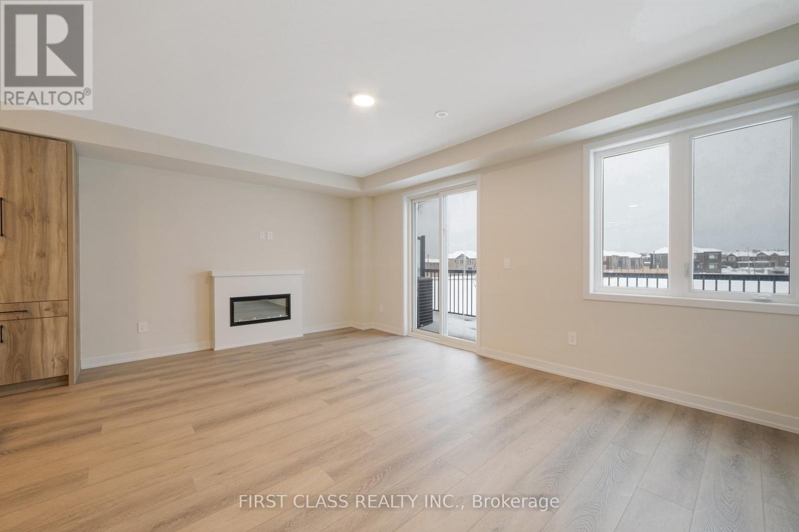 6 Honey Milk Lane, Richmond Hill, Ontario  L4B 0J5 - Photo 4 - N12715680