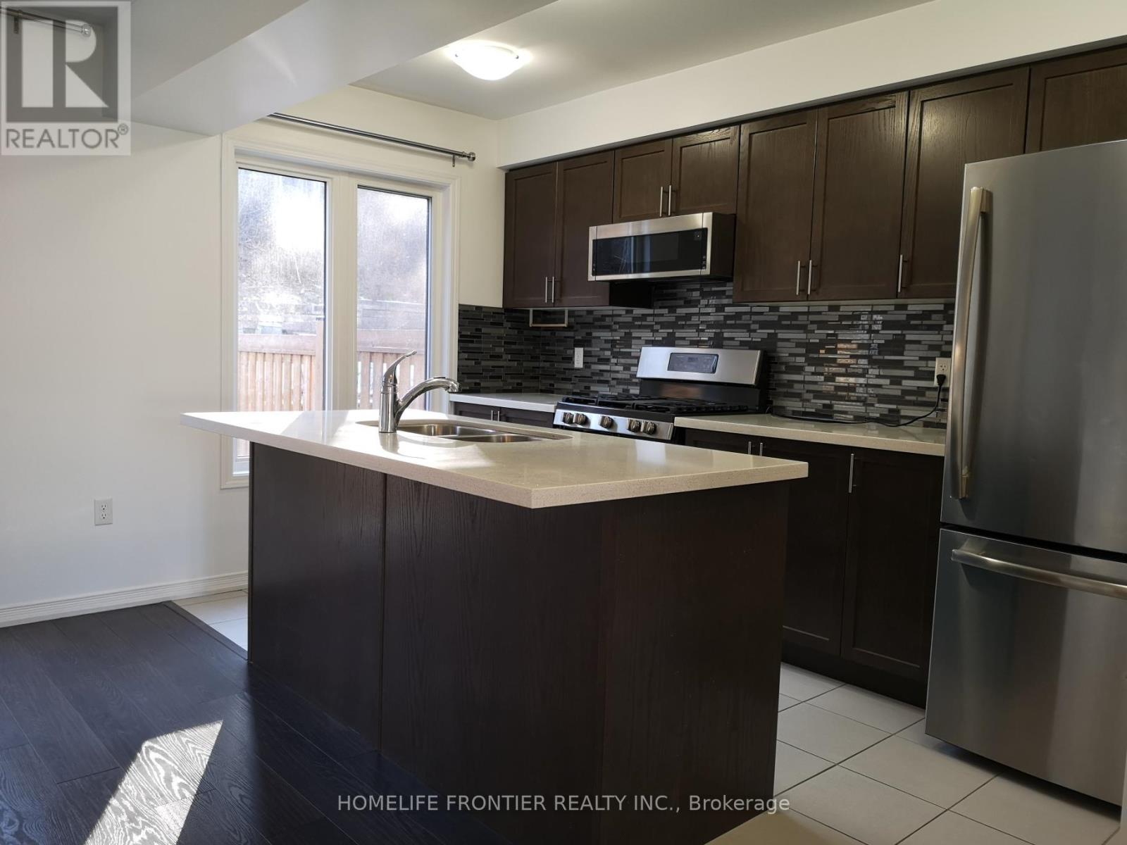 95 Frank's Way, Barrie, Ontario  L4N 3J1 - Photo 3 - S12715650