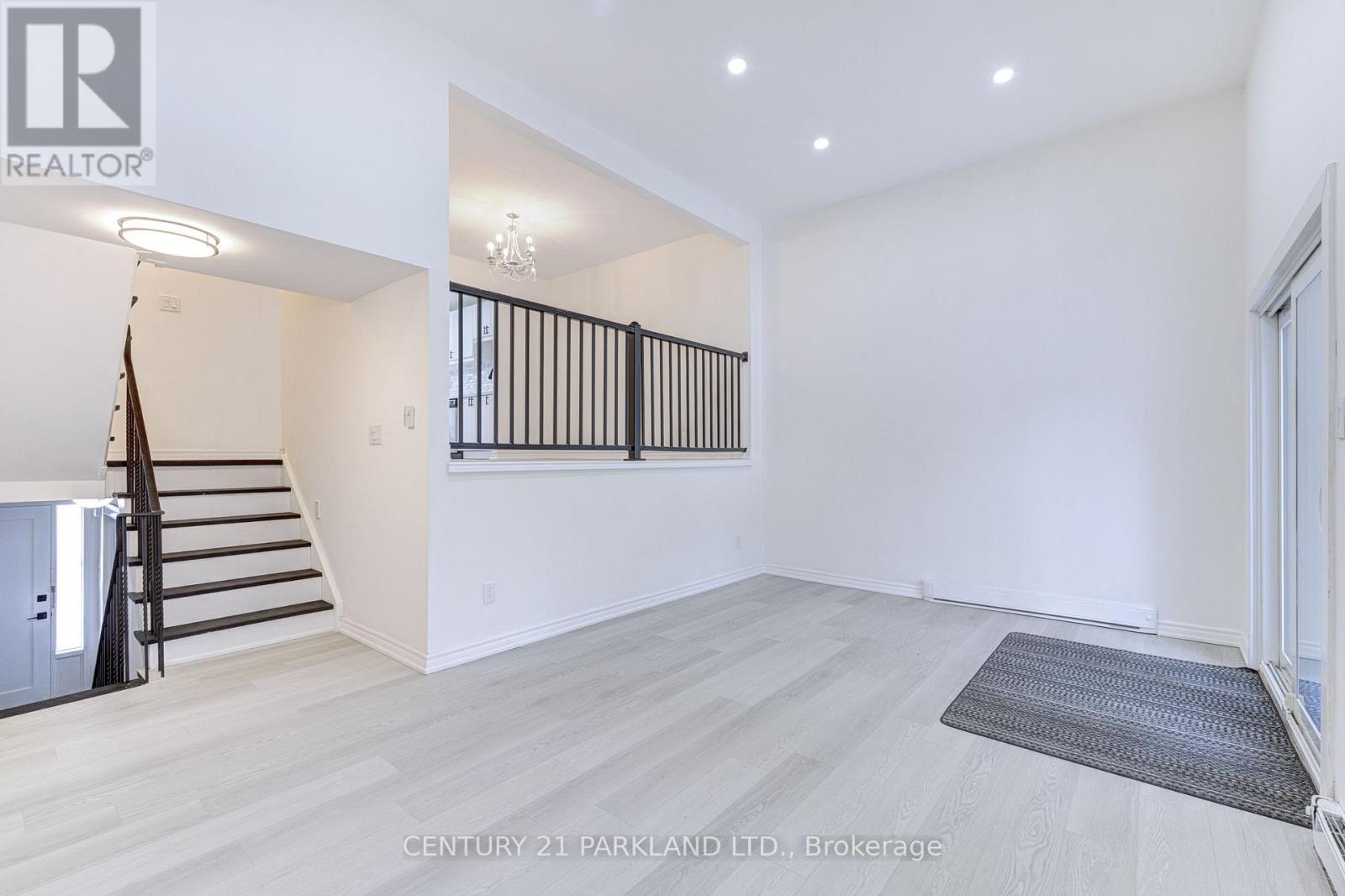 #83 - 2145 Sherobee Road, Mississauga, Ontario  L5A 3G8 - Photo 5 - W12715644