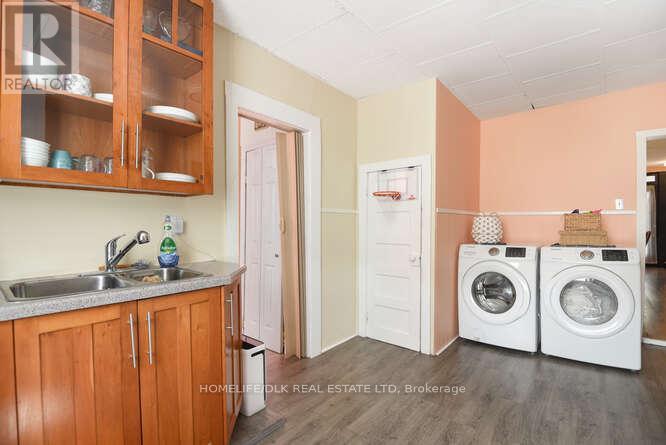 80 Perth Street, Brockville, Ontario  K6V 5C7 - Photo 10 - X12448984