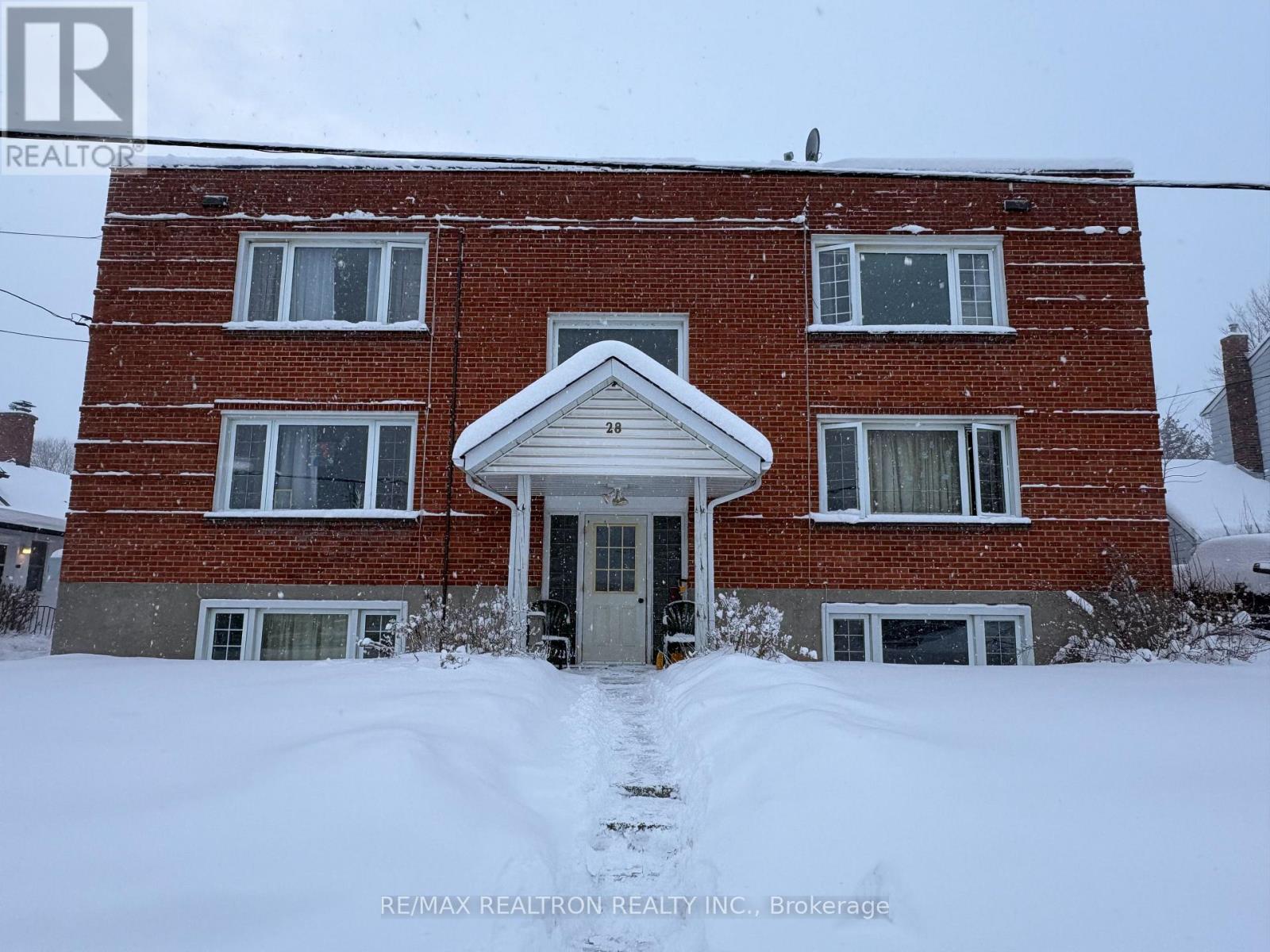 28 MCCOLL STREET, Quinte West, Ontario