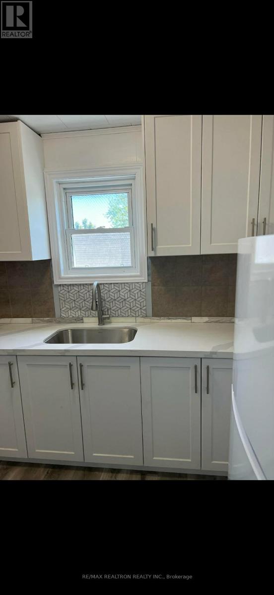 28 Mccoll Street, Quinte West, Ontario  K8V 5L3 - Photo 7 - X12715638