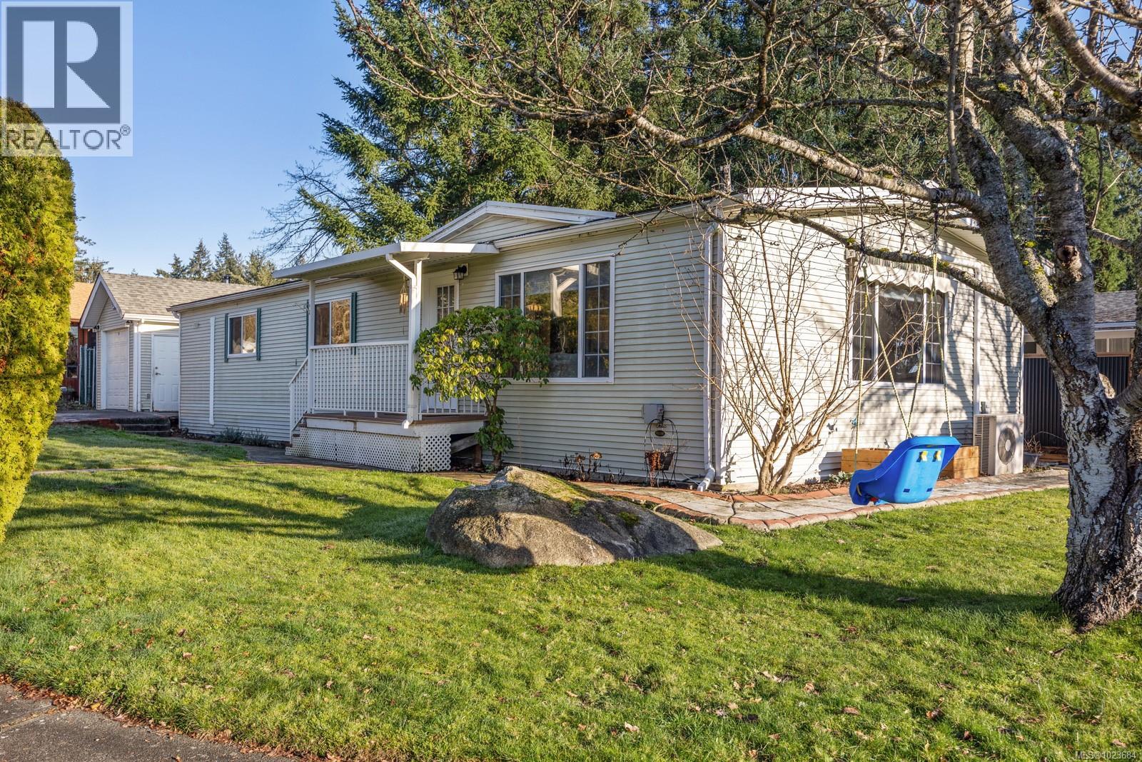 2153 Stadacona Dr, Comox, British Columbia  V9M 3P9 - Photo 1 - 1023684
