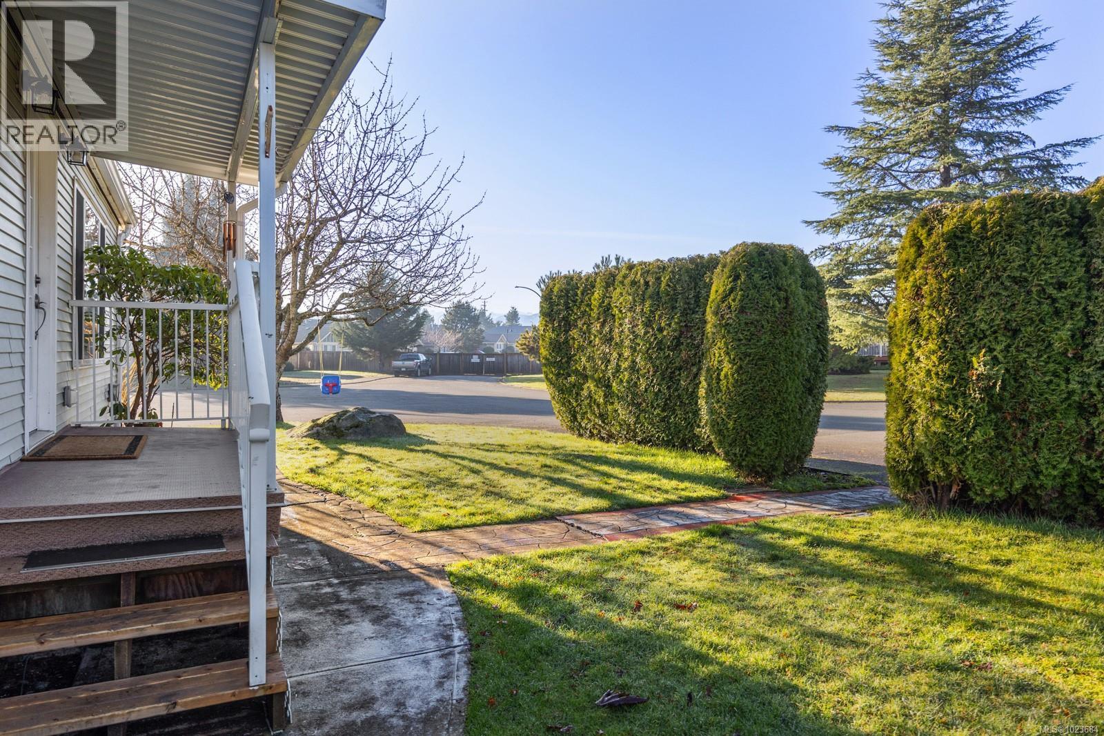 2153 Stadacona Dr, Comox, British Columbia  V9M 3P9 - Photo 28 - 1023684