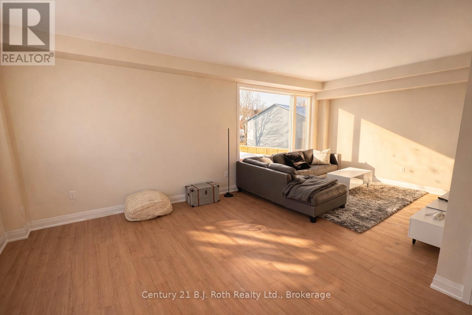 81 Lightfoot Drive, Orillia, Ontario  L3V 7L8 - Photo 8 - S12715704