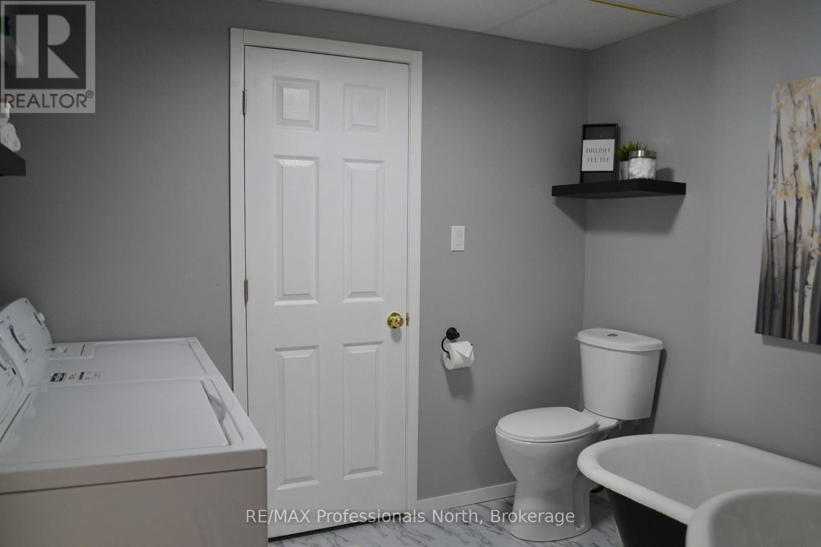 204 Mineral Springs Road, Huntsville, Ontario  P1H 2N5 - Photo 10 - X12715692