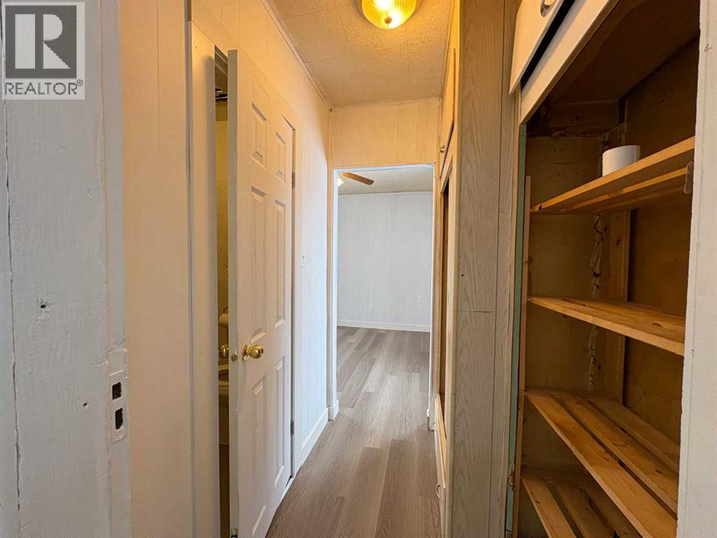 316 Broadway Street N, Raymond, Alberta  T0K 2S0 - Photo 8 - A2273582