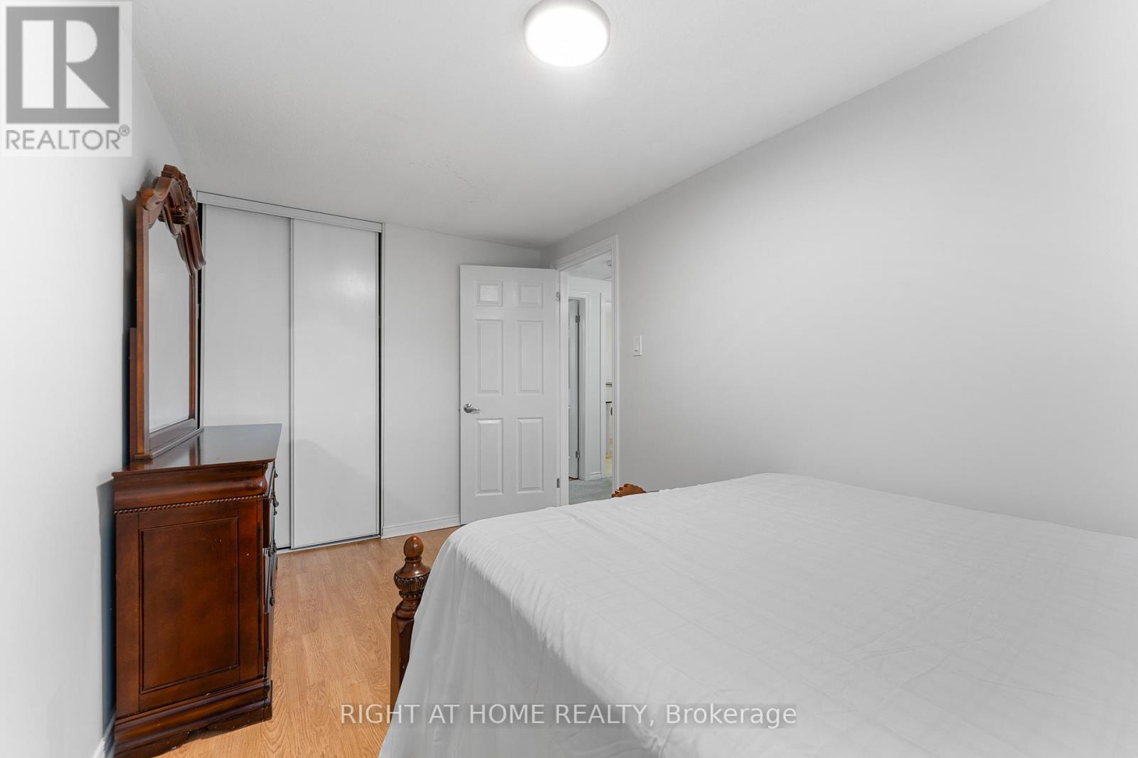 32 - 2296 Orient Park Drive, Ottawa, Ontario  K1B 4N6 - Photo 23 - X12715700