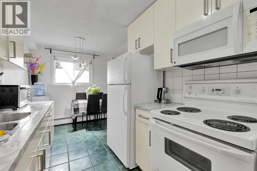 4, 104 Sabrina Way Sw, Calgary, Alberta  T2W 2N6 - Photo 8 - A2280710