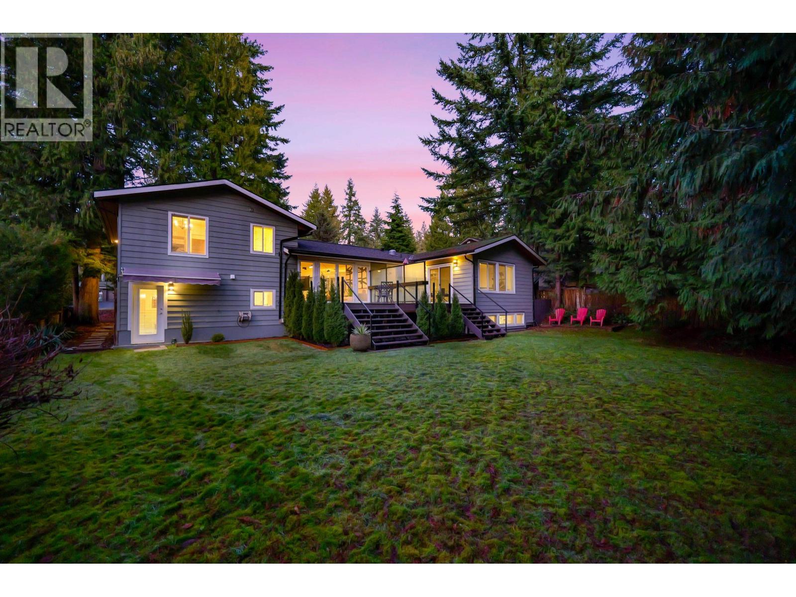 2568 The Boulevard, Squamish, British Columbia  V8B 0P1 - Photo 2 - R3081729