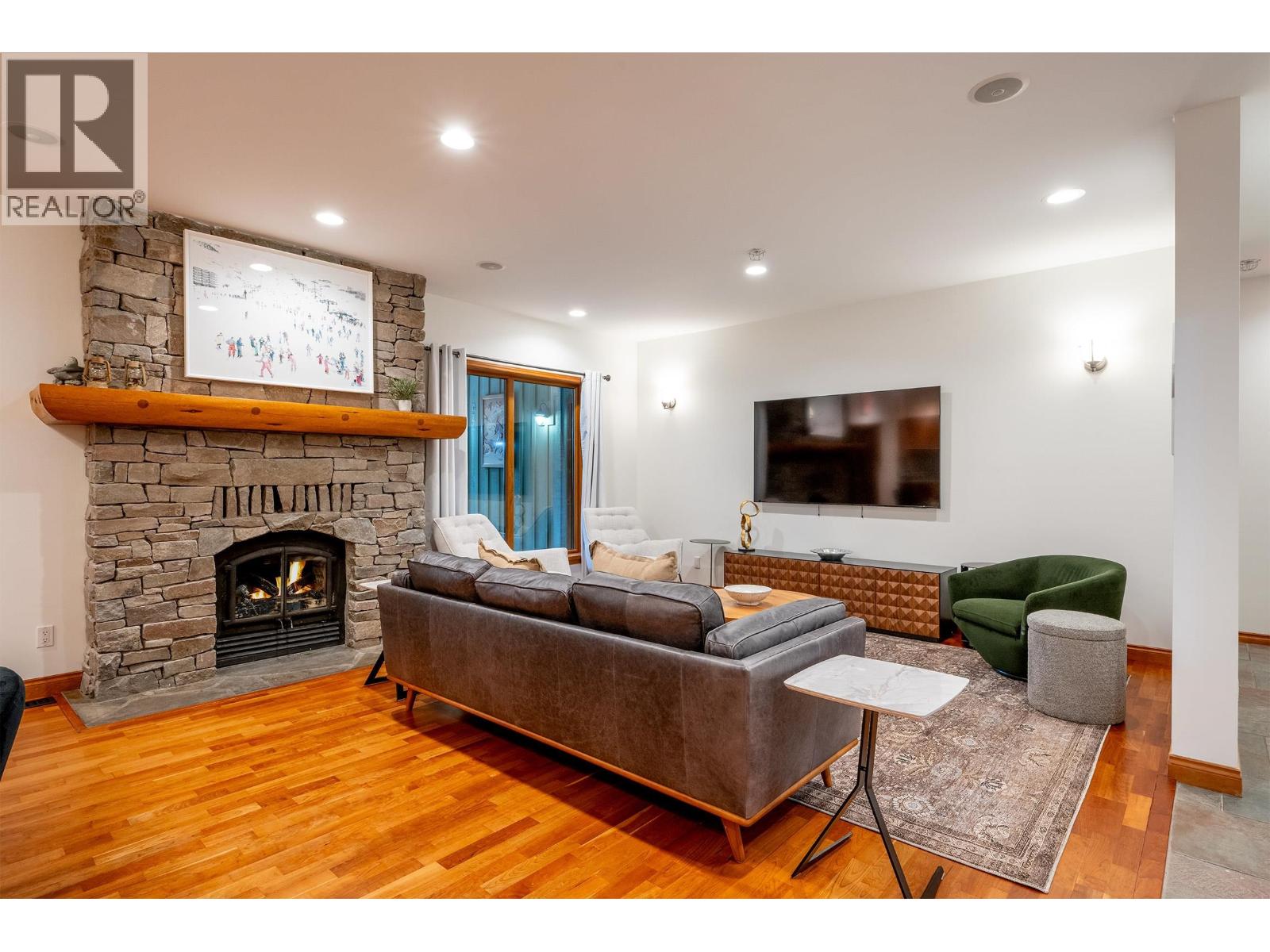 3012 Alpine Crescent, Whistler, British Columbia  V8E 0B8 - Photo 9 - C8075352