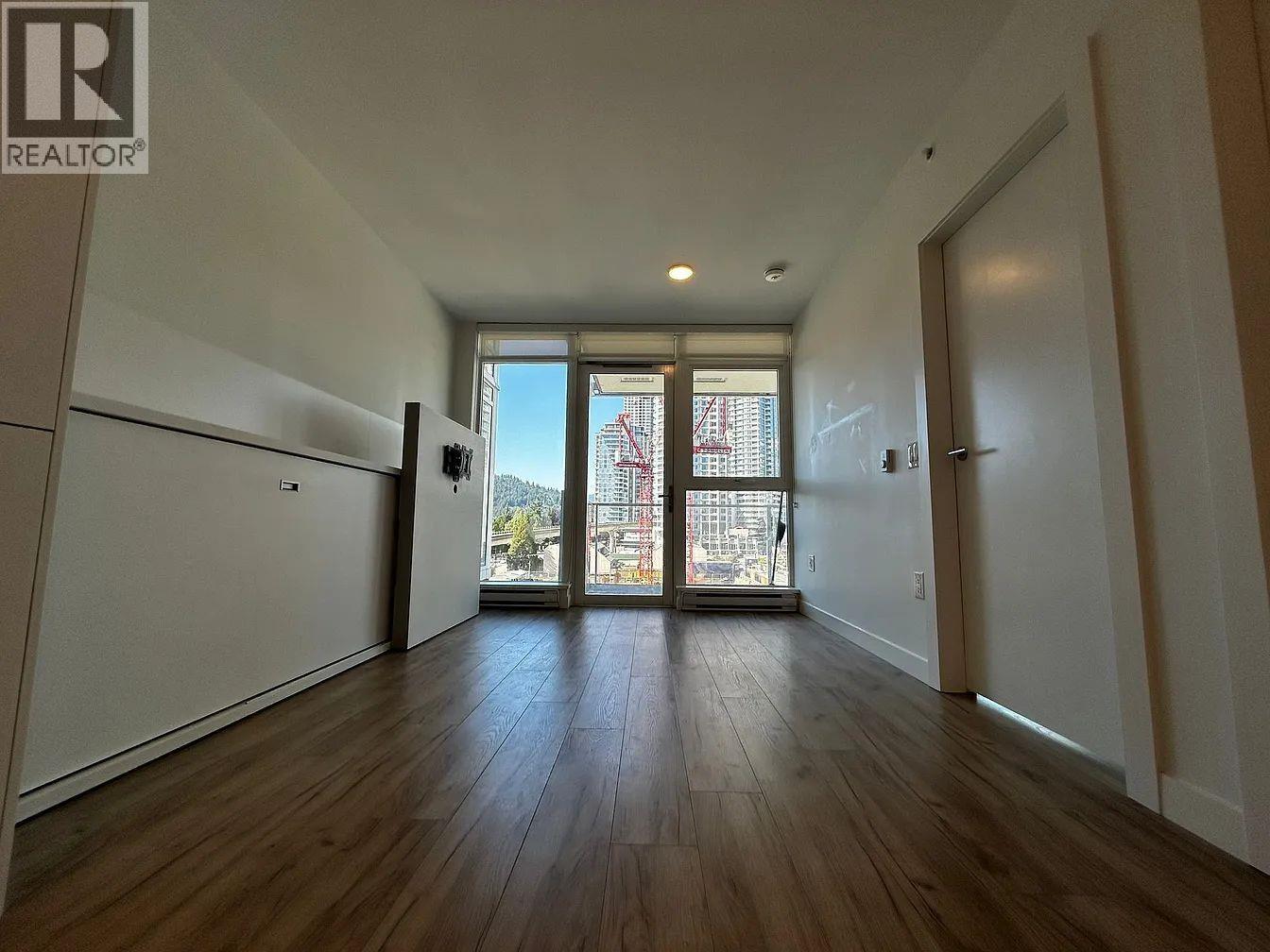 608 652 Whiting Way, Coquitlam, British Columbia  V3J 0K3 - Photo 2 - R3081700