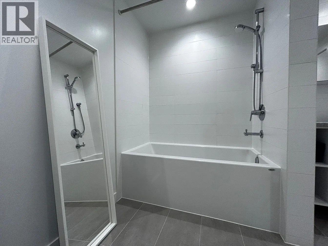 608 652 Whiting Way, Coquitlam, British Columbia  V3J 0K3 - Photo 25 - R3081700