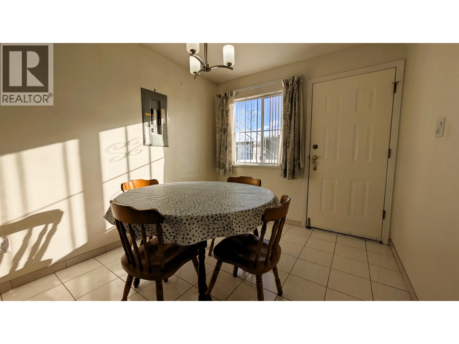 708 E 49th Avenue, Vancouver, British Columbia  V5W 2H4 - Photo 6 - R3080887