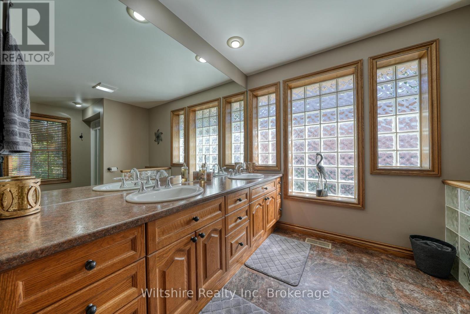 5 Whispering Pine Lane, Tillsonburg, Ontario  N4G 5V4 - Photo 19 - X12443081