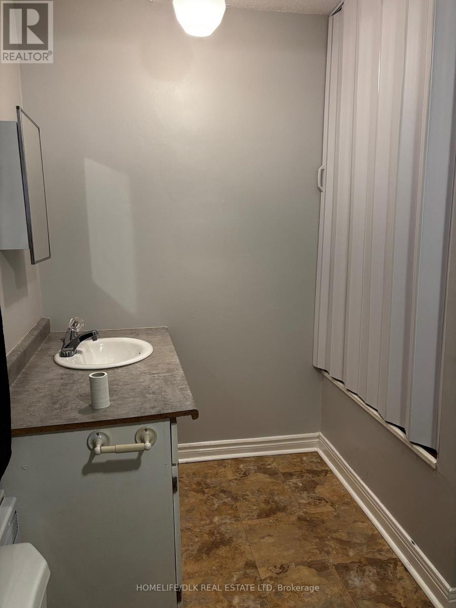 3 - 10 King Street E, Brockville, Ontario  K6V 1A9 - Photo 8 - X12640242