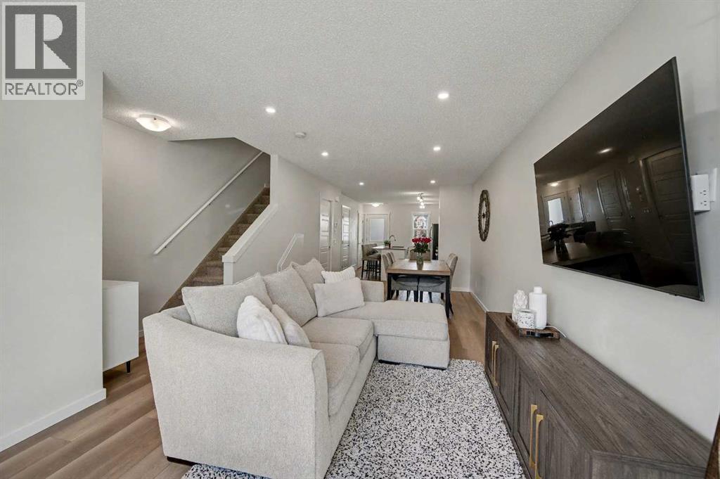 352 Cranbrook Square Se, Calgary, Alberta  T3M 3K8 - Photo 3 - A2270542