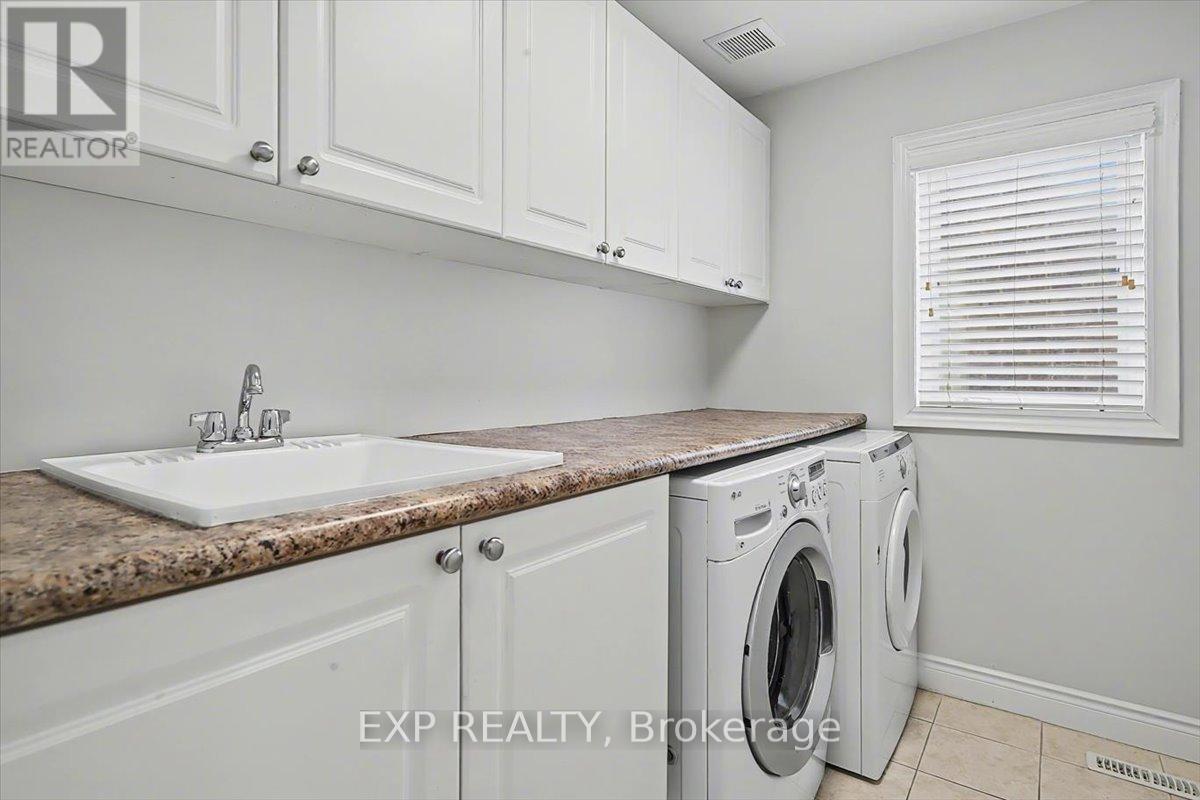 93 Tremaine Drive, Kitchener, Ontario  N2A 4M3 - Photo 35 - X12715696