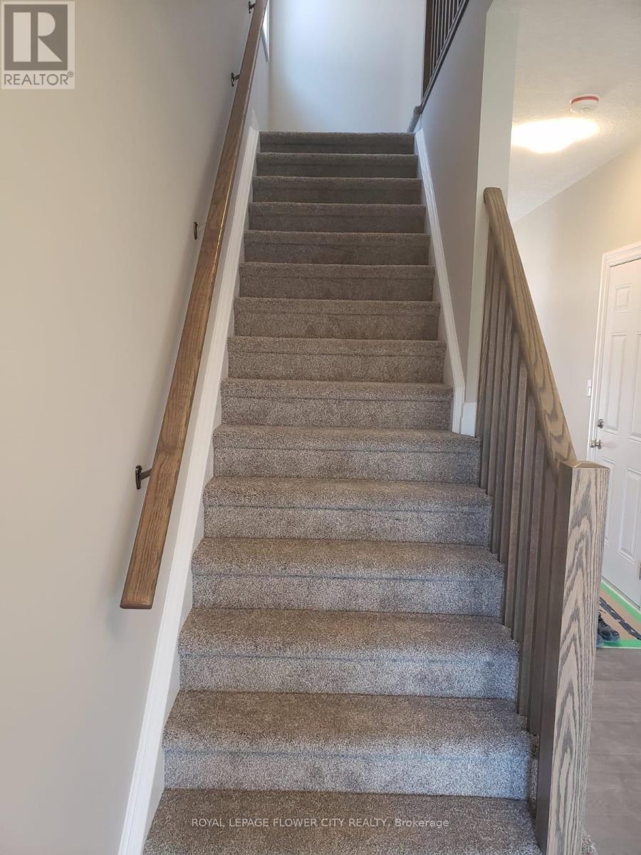 159 Forest Creek Drive, Kitchener, Ontario  N2R 0M1 - Photo 15 - X12715698