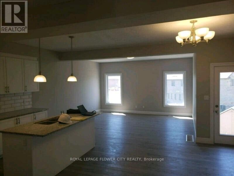 159 Forest Creek Drive, Kitchener, Ontario  N2R 0M1 - Photo 3 - X12715698