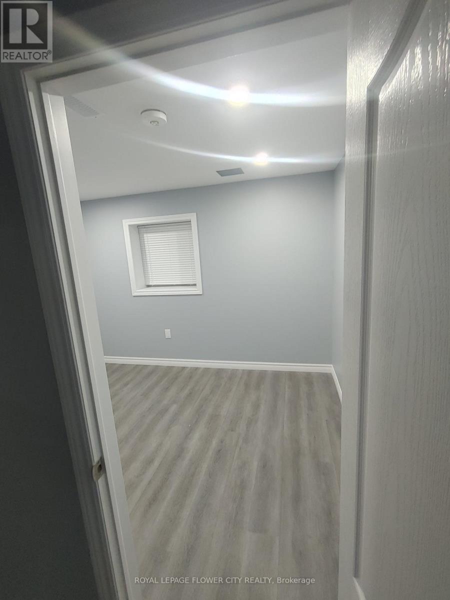 159 Forest Creek Drive, Kitchener, Ontario  N2R 0M1 - Photo 30 - X12715698