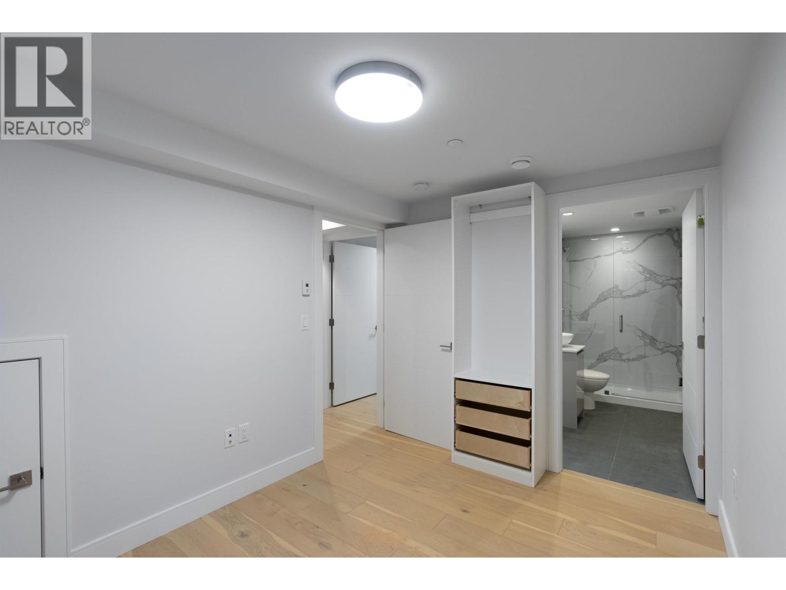 3433 Dundas Street, Vancouver, British Columbia  V5K 1R9 - Photo 8 - R3081598