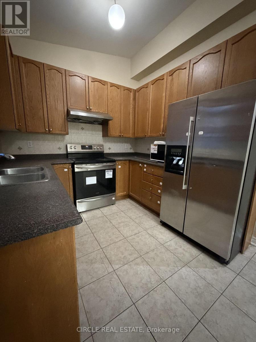 15 Tailfin Road, Brampton, Ontario  L6V 4T1 - Photo 11 - W12711872