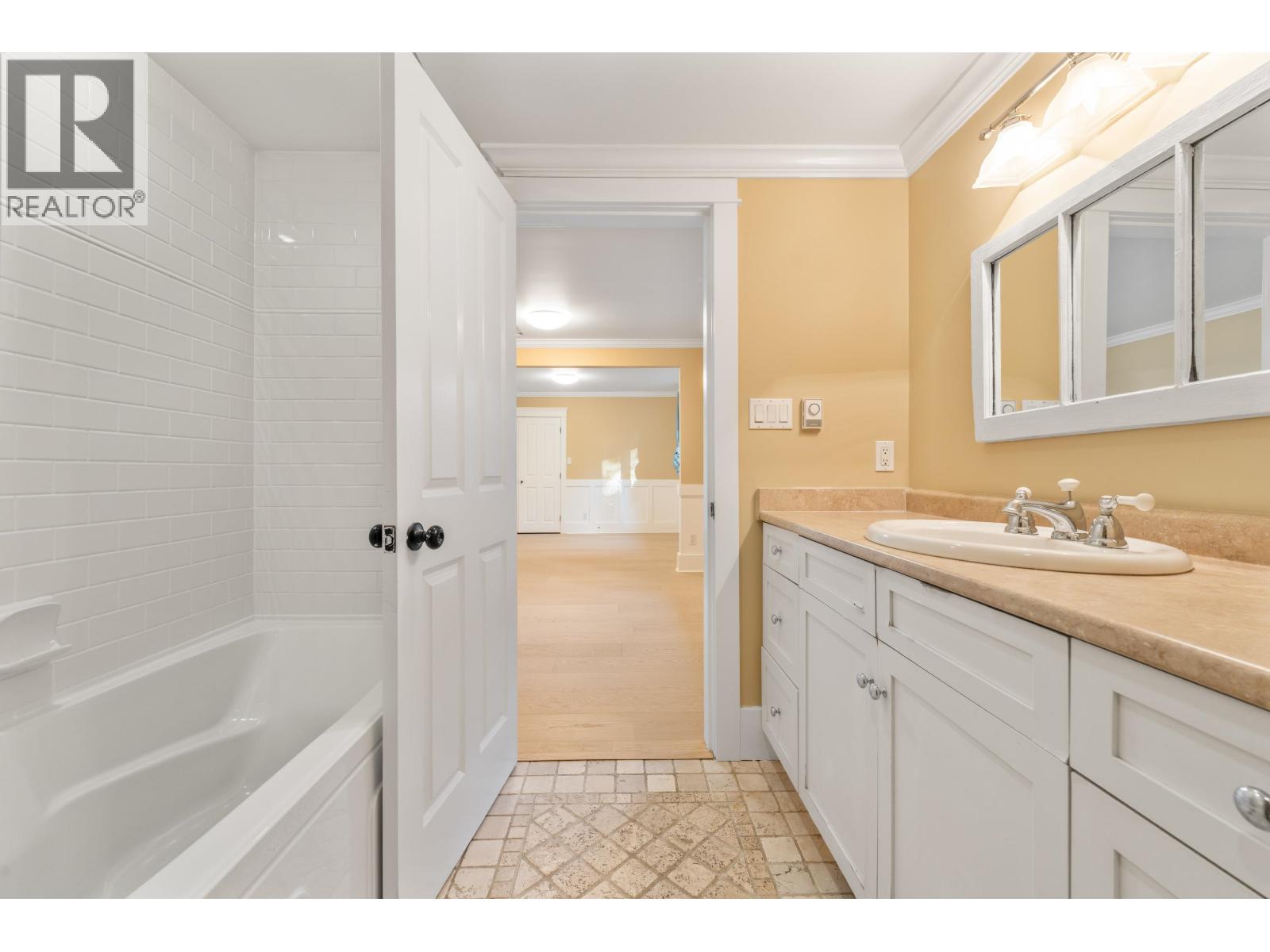 366 Keith Road, West Vancouver, British Columbia  V7T 1L7 - Photo 23 - R3080965