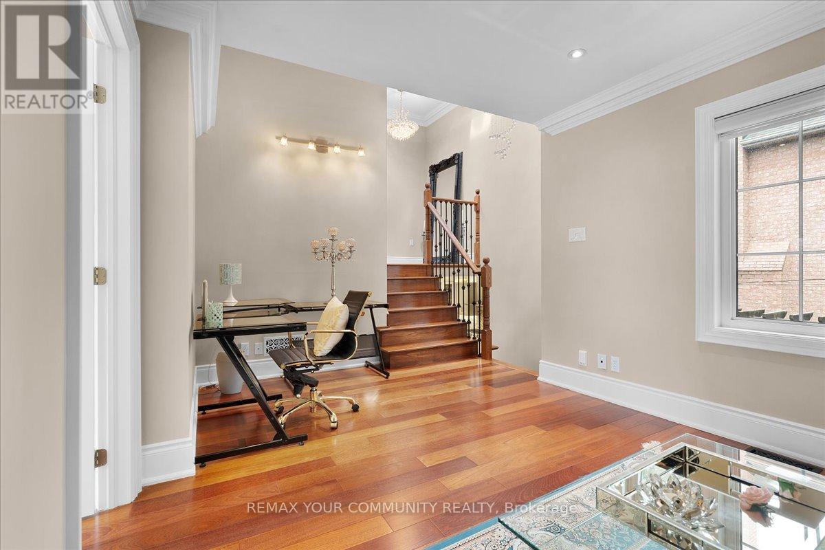 1 Marshfield Court, Toronto, Ontario  M3C 2E2 - Photo 18 - C12715712