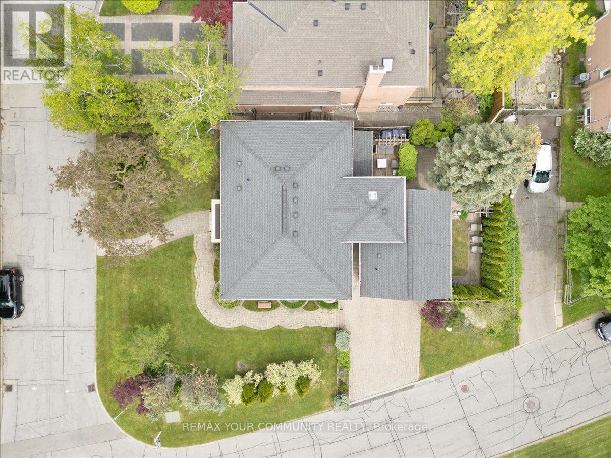 1 Marshfield Court, Toronto, Ontario  M3C 2E2 - Photo 38 - C12715712