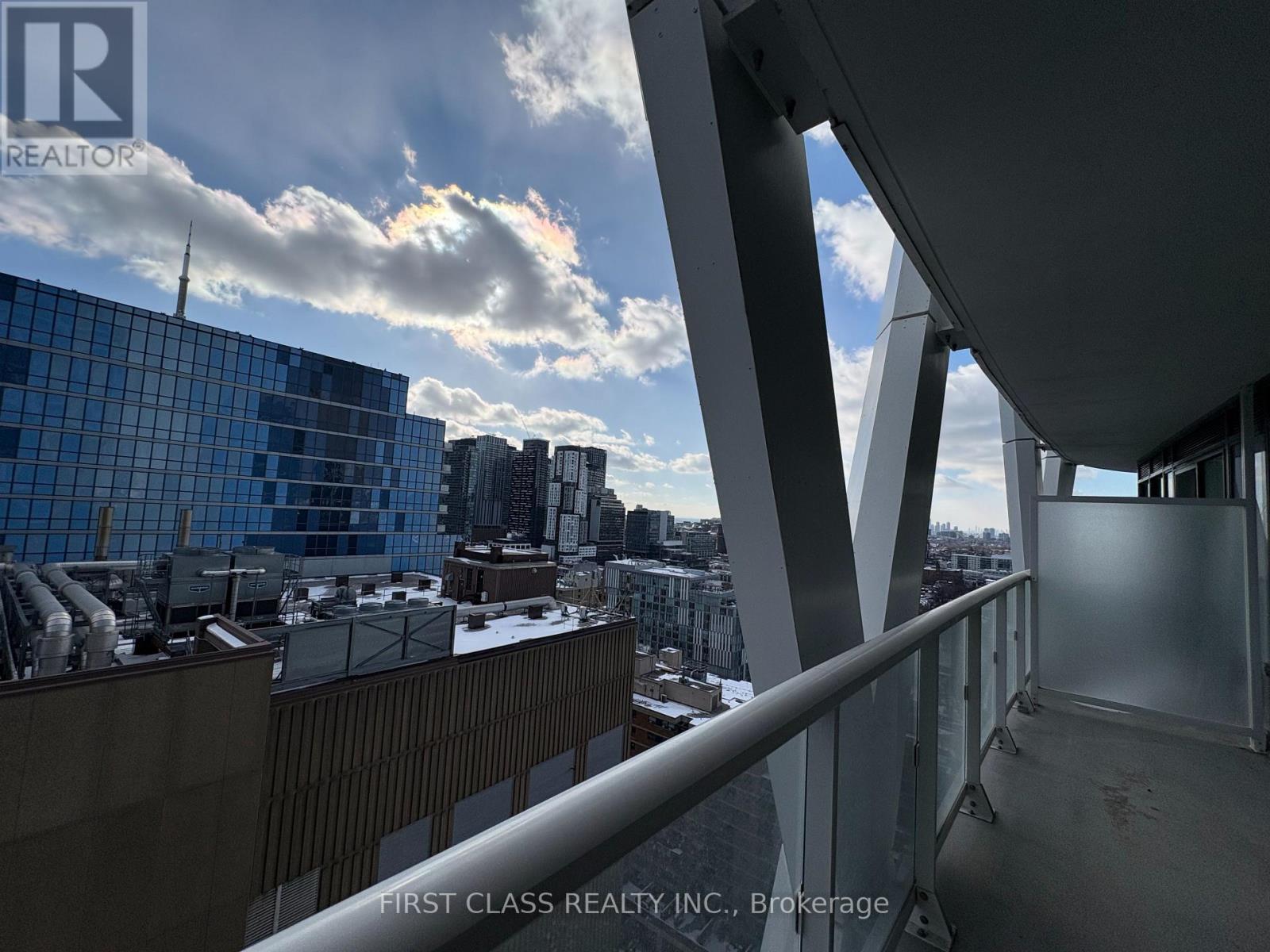 1917 - 230 Simcoe Street, Toronto, Ontario  M5T 0G7 - Photo 5 - C12715732