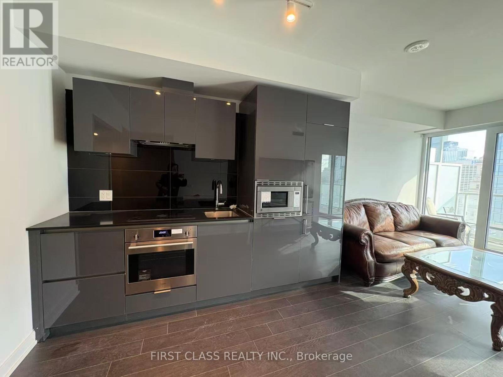 1917 - 230 Simcoe Street, Toronto, Ontario  M5T 0G7 - Photo 8 - C12715732