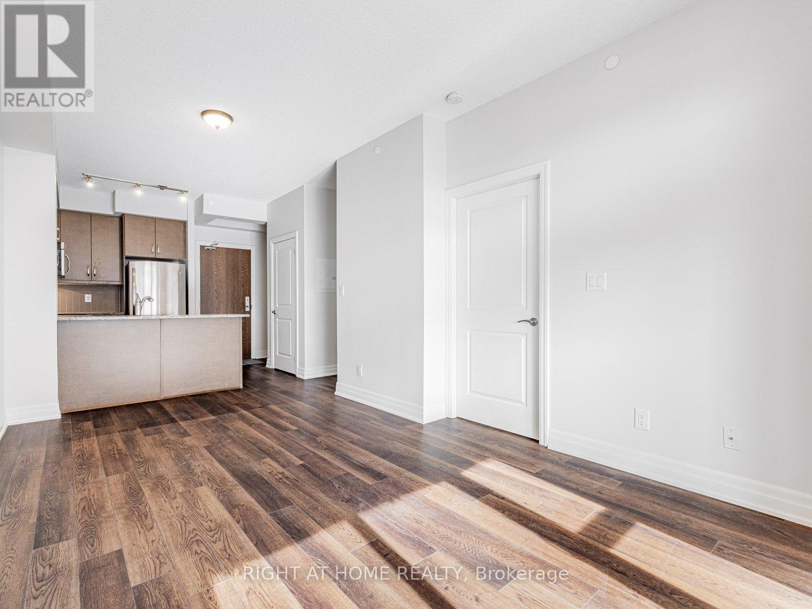 314 - 111 Civic Square Gate, Aurora, Ontario  L4G 7E3 - Photo 10 - N12715714