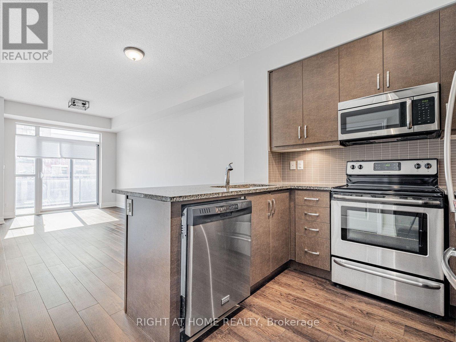 314 - 111 Civic Square Gate, Aurora, Ontario  L4G 7E3 - Photo 4 - N12715714