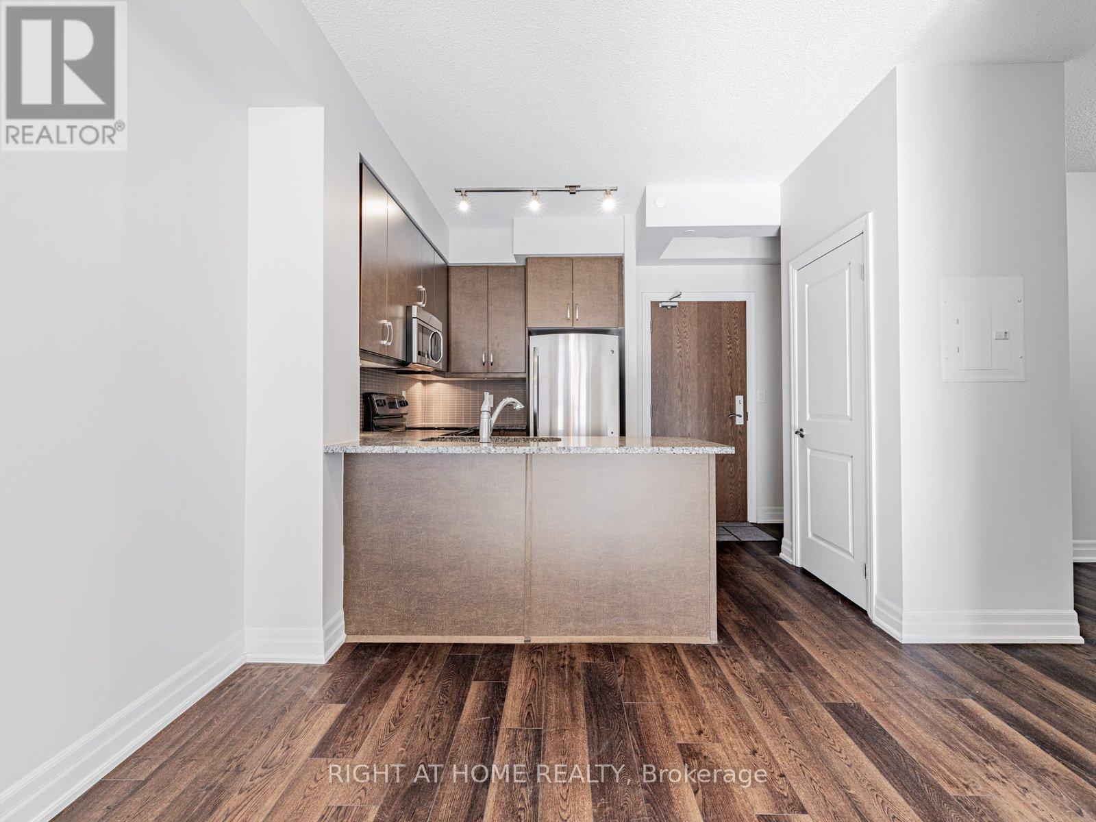 314 - 111 Civic Square Gate, Aurora, Ontario  L4G 7E3 - Photo 7 - N12715714