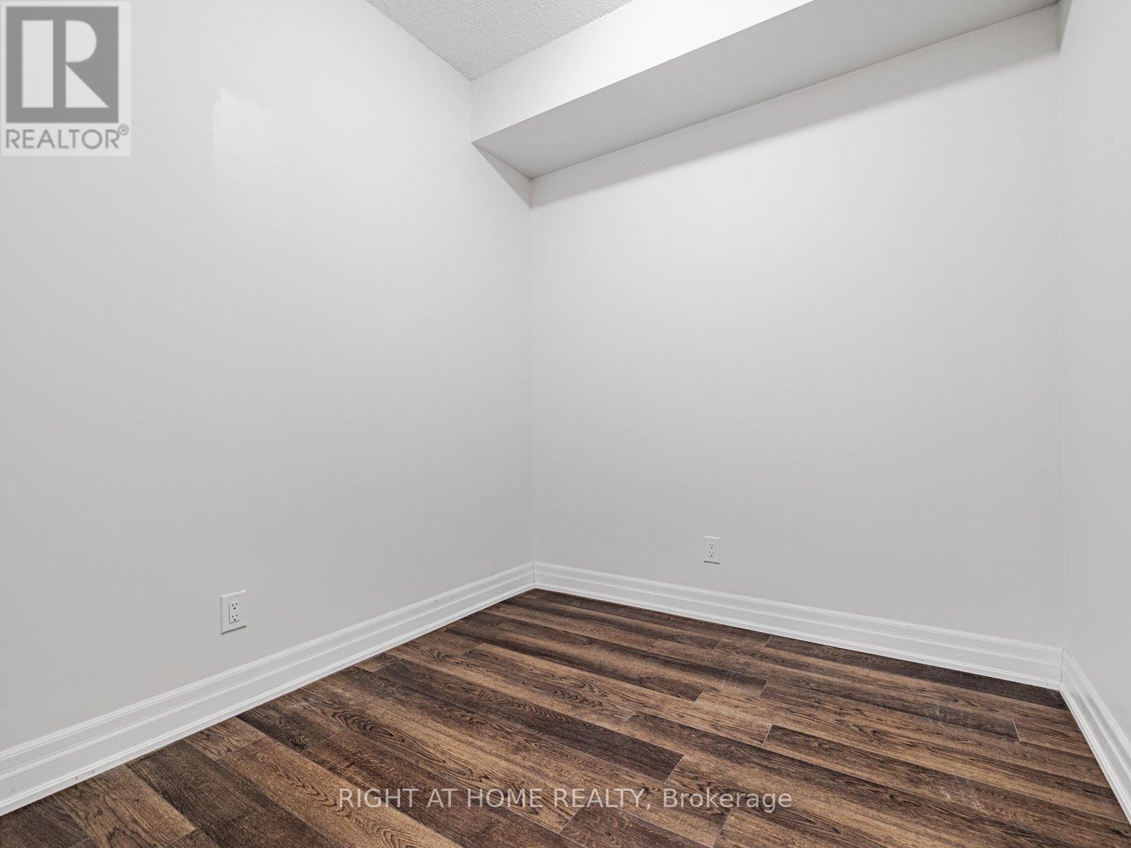 314 - 111 Civic Square Gate, Aurora, Ontario  L4G 7E3 - Photo 9 - N12715714