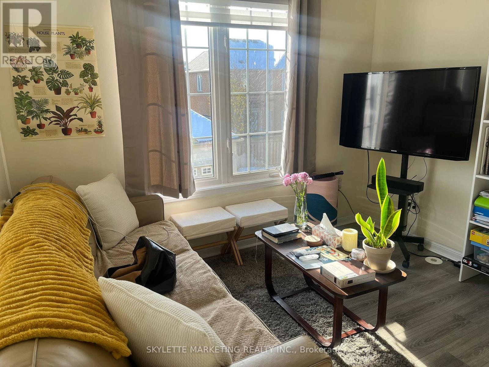 Coach - 25 Rocking Horse Street, Markham, Ontario  L6B 1L9 - Photo 6 - N12715736