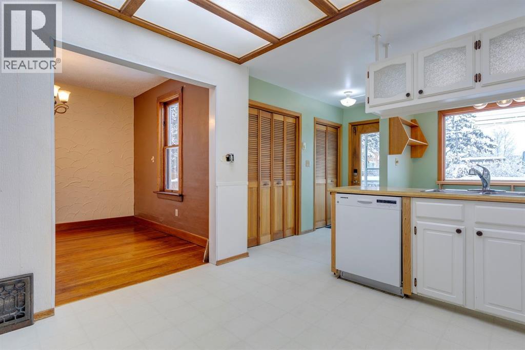 77 Elma Street W, Okotoks, Alberta  T1S 1J8 - Photo 17 - A2272301