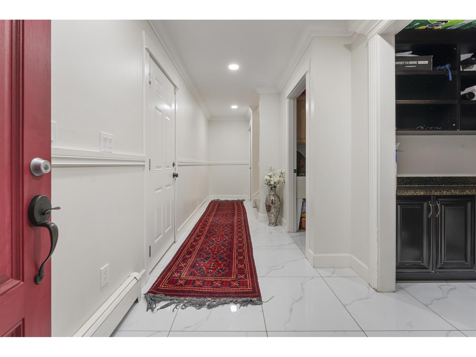 6516 142a Street, Surrey, British Columbia  V3W 1T4 - Photo 3 - R3080647