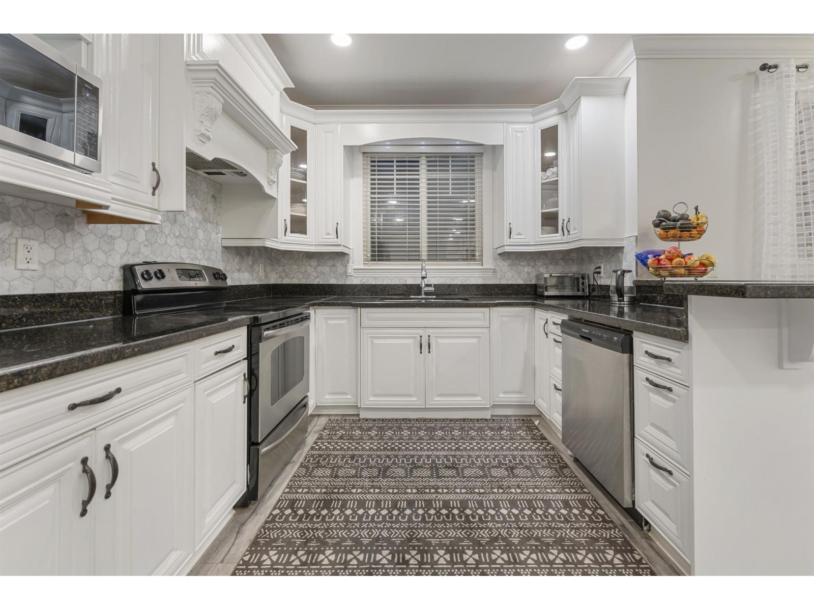 6516 142a Street, Surrey, British Columbia  V3W 1T4 - Photo 13 - R3080647