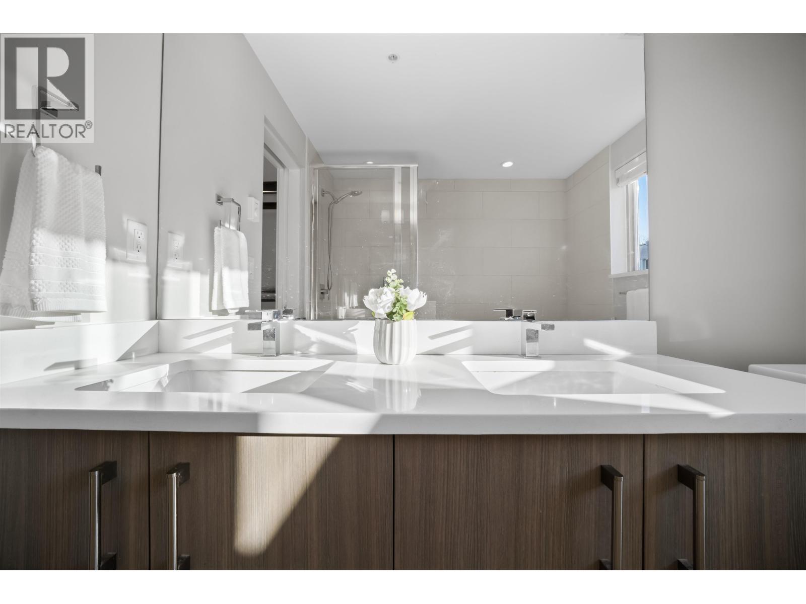 403 2460 Kelly Avenue, Port Coquitlam, British Columbia  V3C 0E3 - Photo 17 - R3081673