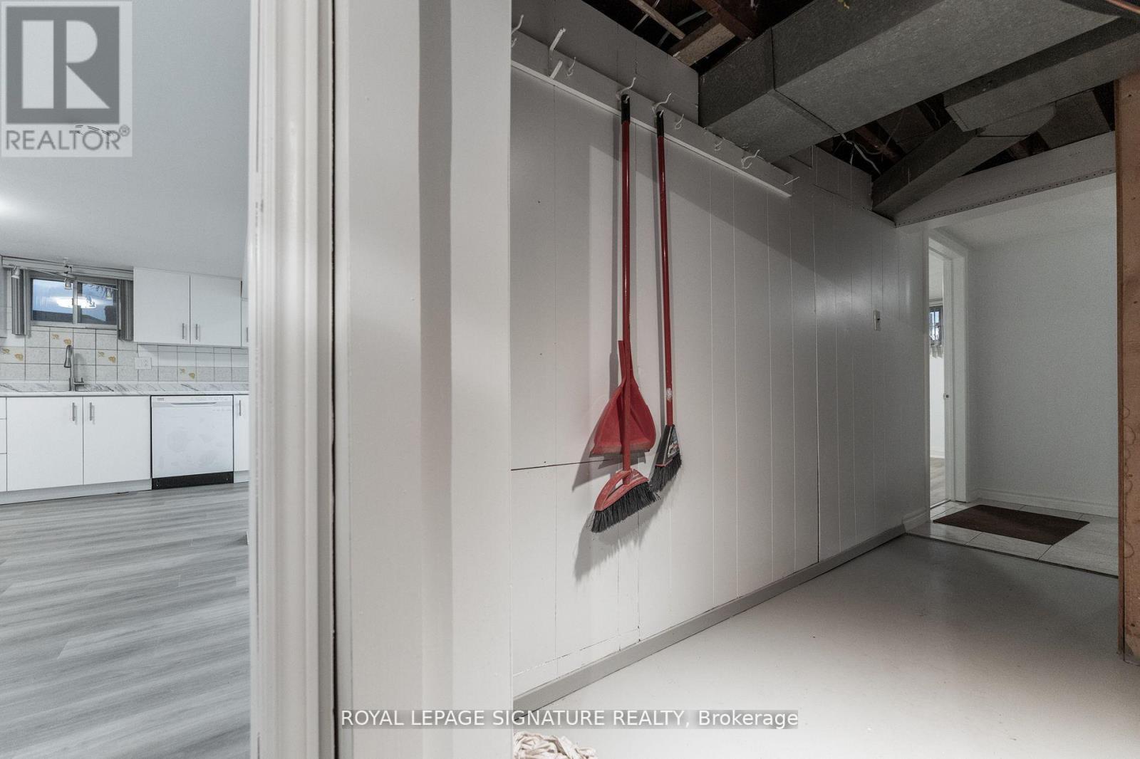 Bsmt - 2 Clevedon Street, Toronto, Ontario  M3M 1M4 - Photo 18 - W12715706