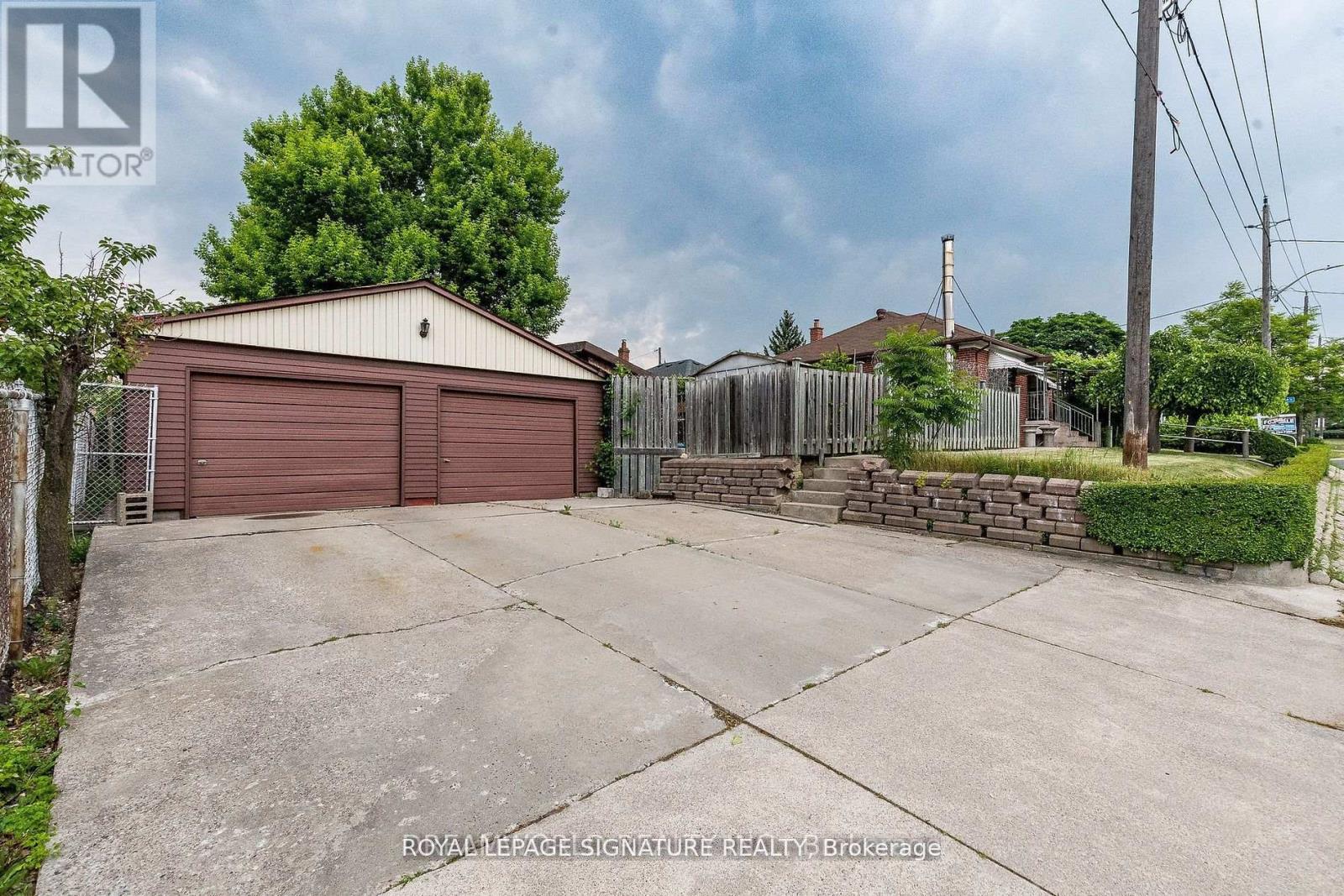 Bsmt - 2 Clevedon Street, Toronto, Ontario  M3M 1M4 - Photo 3 - W12715706