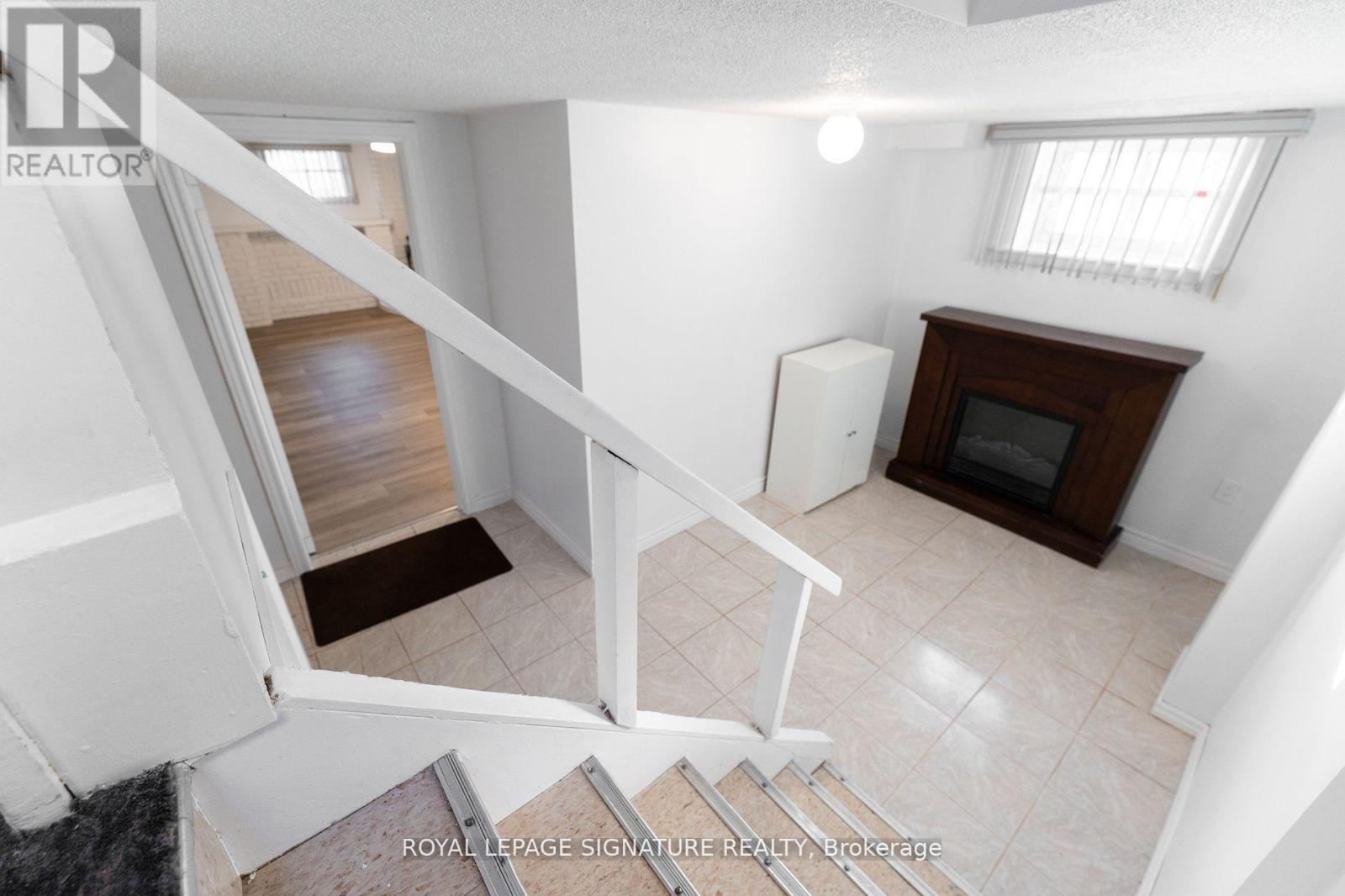 Bsmt - 2 Clevedon Street, Toronto, Ontario  M3M 1M4 - Photo 6 - W12715706