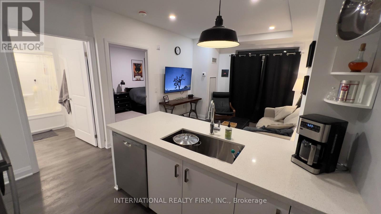 210 - 1936 Rymal Road E, Hamilton, Ontario  L0R 1P0 - Photo 4 - X12715728