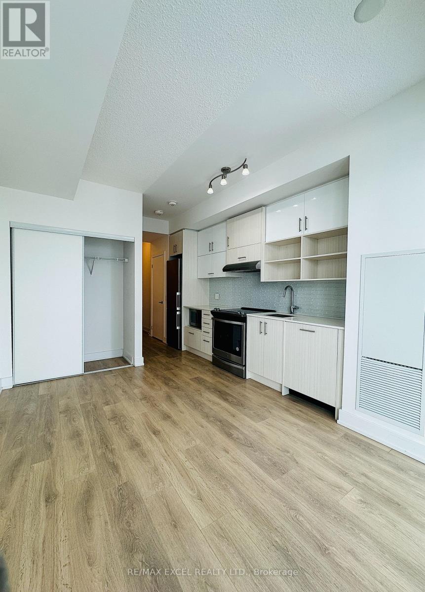 1309 - 128 Fairview Mall Drive, Toronto, Ontario  M2J 0E8 - Photo 2 - C12713378