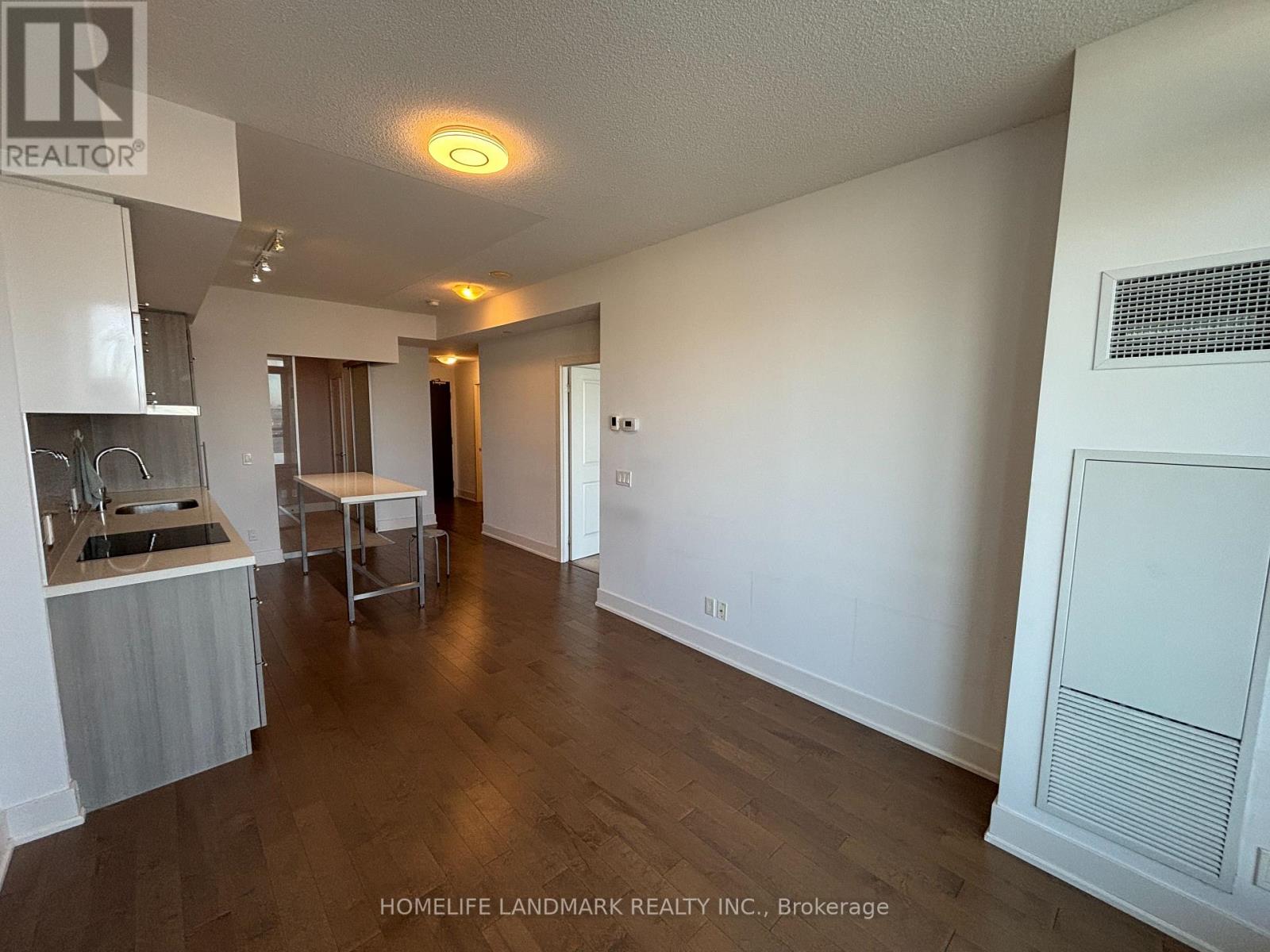 1208 - 8081 Birchmount Road, Markham, Ontario  L6G 0G5 - Photo 8 - N12466244